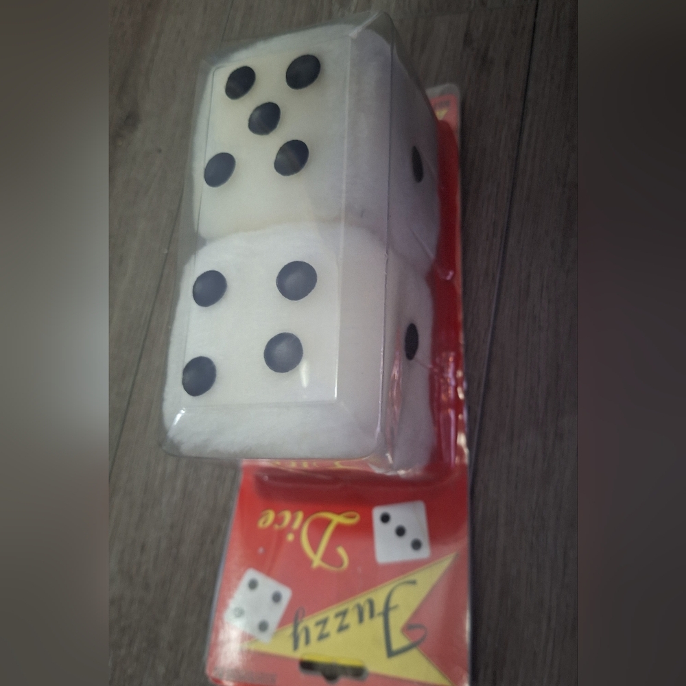 New Vintage White Fuzzy Dice Hanging 3 Inch Antique Auto Dice - Picture 6 of 7